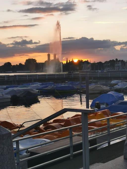 Wohnen Direkt Am Uferpark Mit Grossem Balkon Und Seeblick FDH Exteriör bild